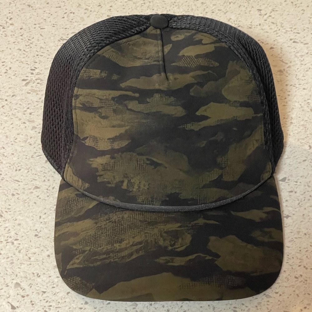 lululemon athletica Green & Black Camo Trucker Hat